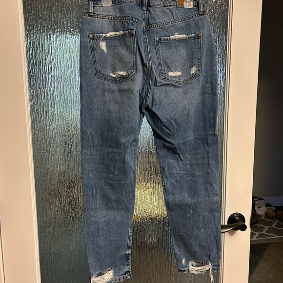 Garage Ripped Mom Jeans - Picture 3 of 4